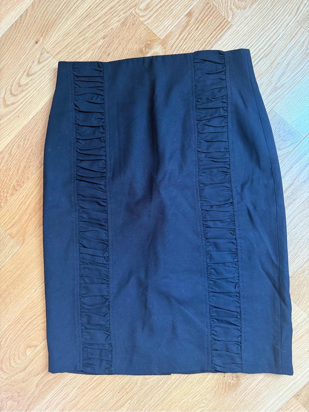BB Dakota Black Ruffle-Panel Pencil Skirt